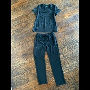 ScrubStar scrub set- size small-black